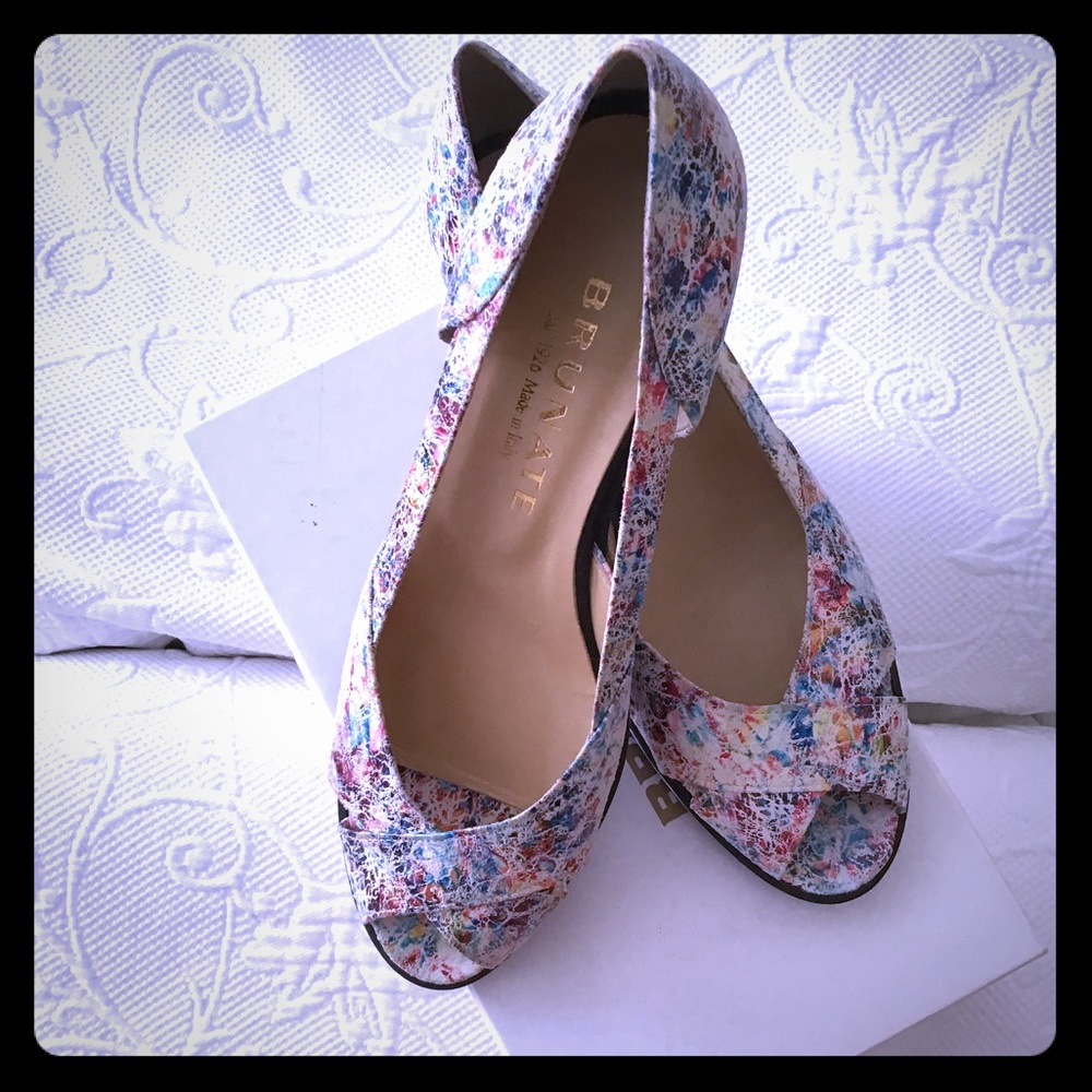 Colourful peep toe leather wedges